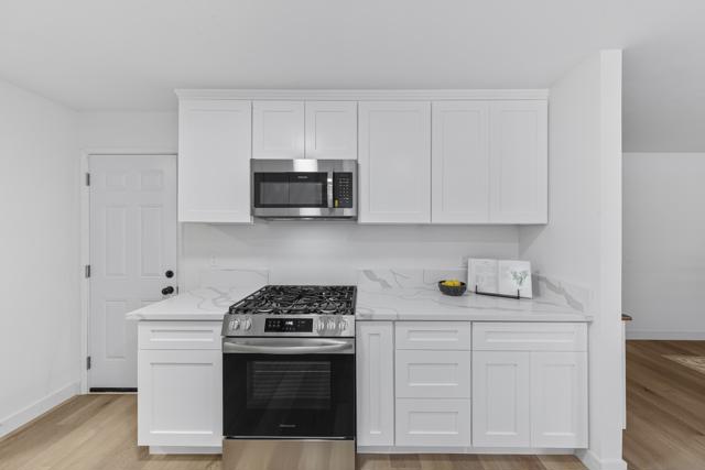 2915 Morton Way, San Diego CA: https://media.crmls.org/mediaz/677471d7-6ece-4d62-a03c-84c6a93d831d.jpg