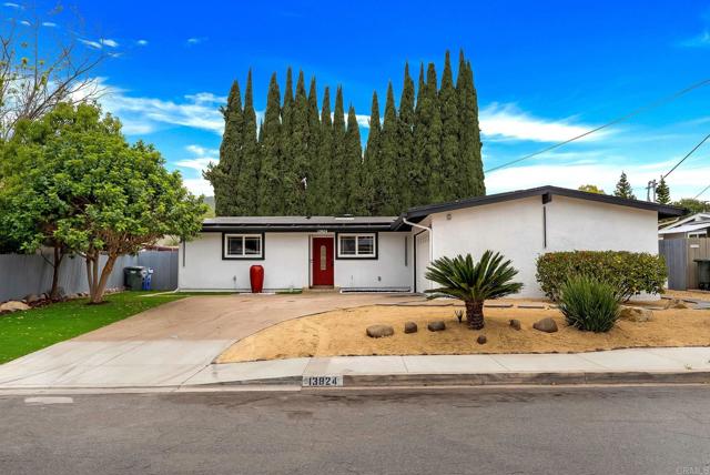 Detail Gallery Image 3 of 40 For 13824 Powers Rd, Poway,  CA 92064 - 4 Beds | 2 Baths