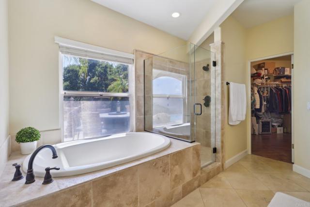 944 Rainbow Crest Road, Fallbrook CA: https://media.crmls.org/mediaz/677587c1-918b-4d3e-8b4c-49003d6746ed.jpg