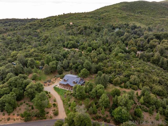 1068 W Incense Cedar Road, Julian CA: https://media.crmls.org/mediaz/67759edd-19ca-4026-9133-dad65daa80d8.jpg