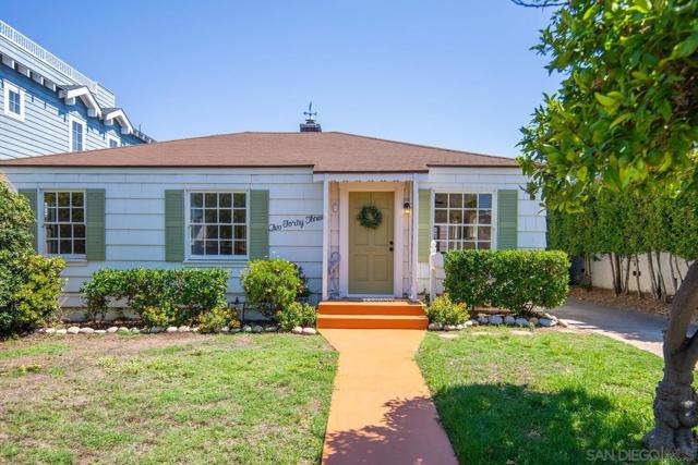 241 243 F Avenue, Coronado CA: https://media.crmls.org/mediaz/677786fb-9f65-4196-935c-0bb87fddf2ba.jpg