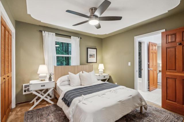 13872 Silver Sky Way, Woodside CA: https://media.crmls.org/mediaz/6777d798-128f-4a0b-9a42-b500dc96ff7d.jpg