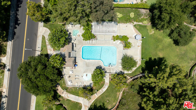27050 Riversbridge Way, Valencia CA: https://media.crmls.org/mediaz/6777f59f-1868-4210-9c3b-1bbb40715175.jpg