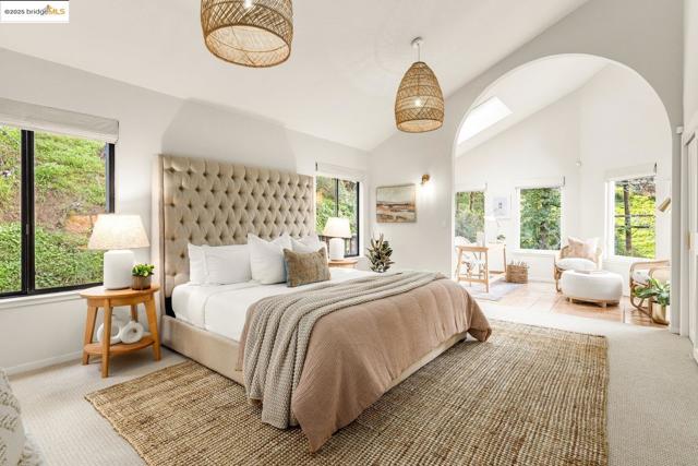 6566 Chelton Dr, Oakland CA: https://media.crmls.org/mediaz/677945e3-76aa-4973-949b-2a00dd479775.jpg