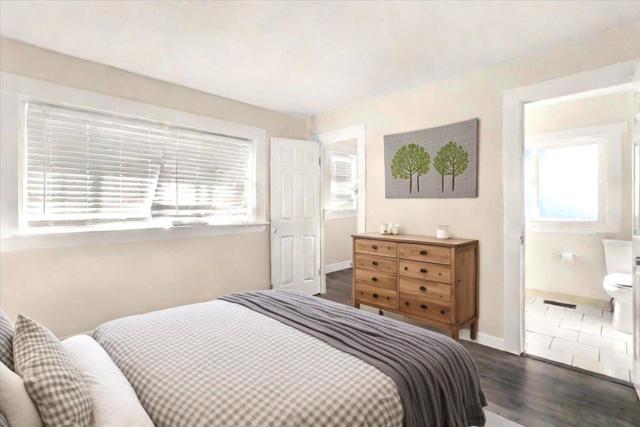 323 Rutland, San Jose CA: https://media.crmls.org/mediaz/67795633-cdc7-48a8-8376-28b3d997ca32.jpg