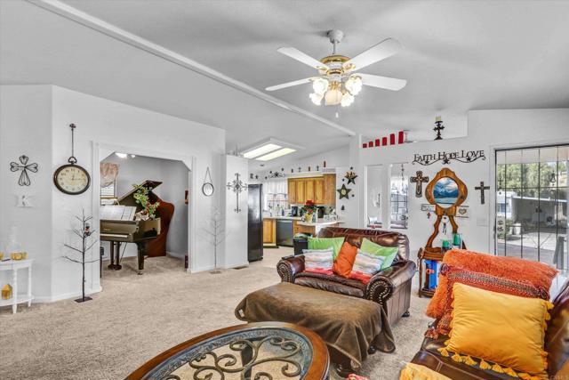 Detail Gallery Image 13 of 29 For 2400 Alpine Blvd. #136,  Alpine,  CA 91901 - 3 Beds | 2 Baths