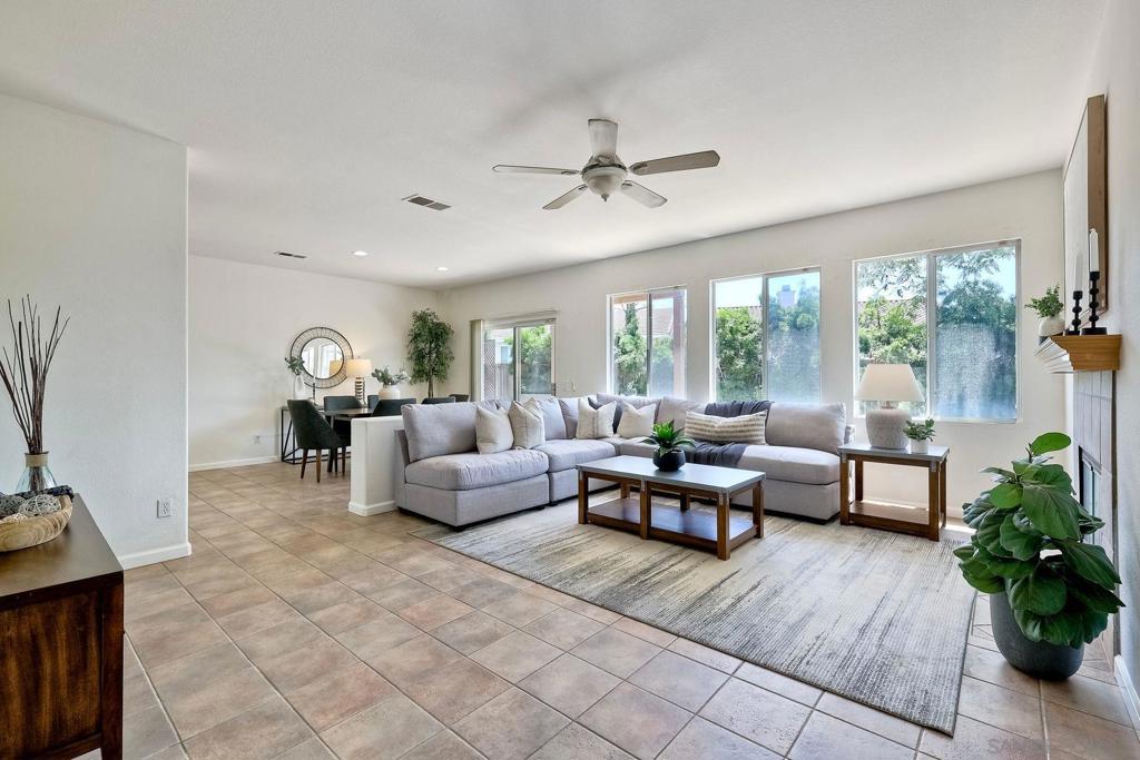 MLS #250036045SD img 7