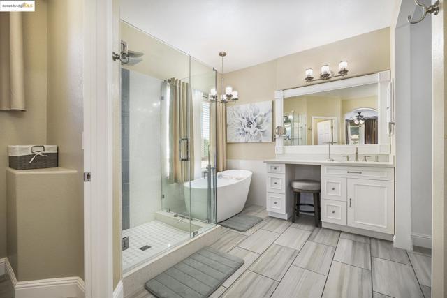 2532 Crystal Way, Antioch CA: https://media.crmls.org/mediaz/677b7b1c-8985-4dc1-a302-d14549aafaa6.jpg