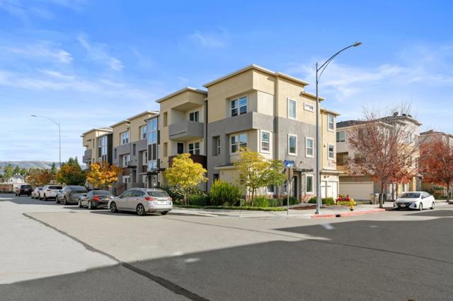 1038 Giacomo Lane, San Jose CA: https://media.crmls.org/mediaz/677bd84e-836f-40be-aef8-390acd557249.jpg