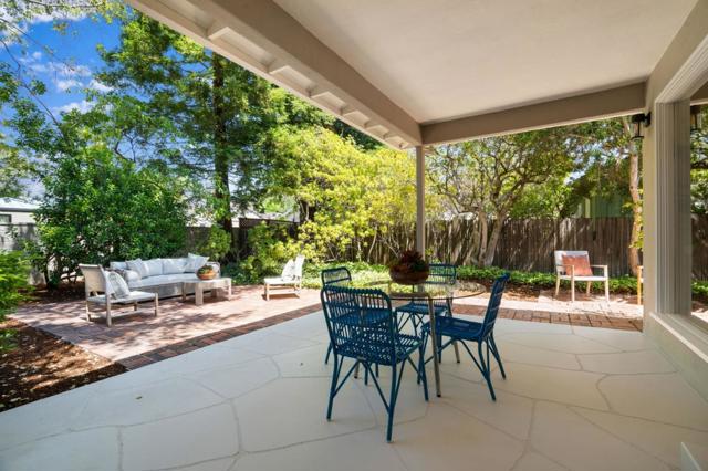 2423 Emerson Street, Palo Alto CA: https://media.crmls.org/mediaz/677be4e5-4693-45cb-96fd-457e61d66b3b.jpg