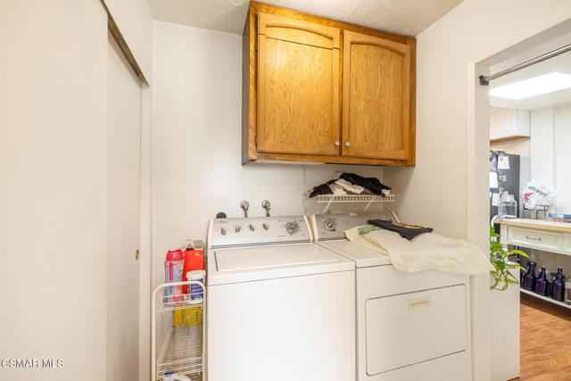 5356 Chesebro Road, Agoura Hills CA: https://media.crmls.org/mediaz/677c0e9b-e48e-4450-b941-301f444d1f25.jpg