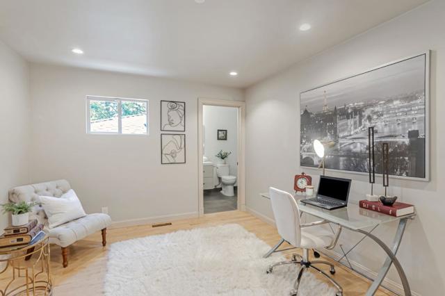 3119 Oak Knoll Drive, Redwood City CA: https://media.crmls.org/mediaz/677c773a-be14-47f7-92db-17fda1bf1d0a.jpg