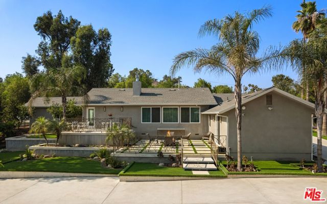 10555 Art Street, Sunland CA: https://media.crmls.org/mediaz/677c824b-b833-4e6f-a797-59a932ec526a.jpg