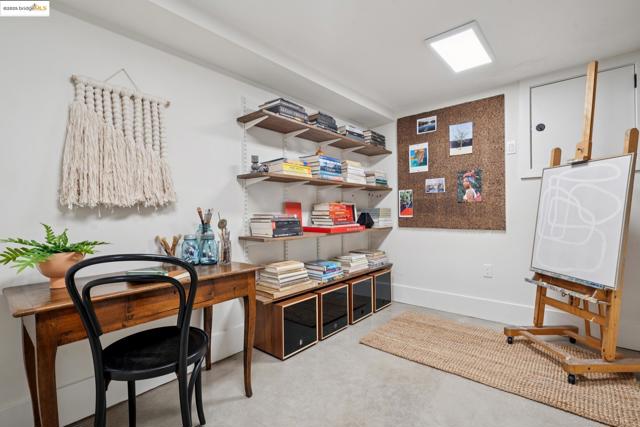 2732 Stuart St, Berkeley CA: https://media.crmls.org/mediaz/677ceb5e-b430-4f8e-80da-e77a9137e433.jpg