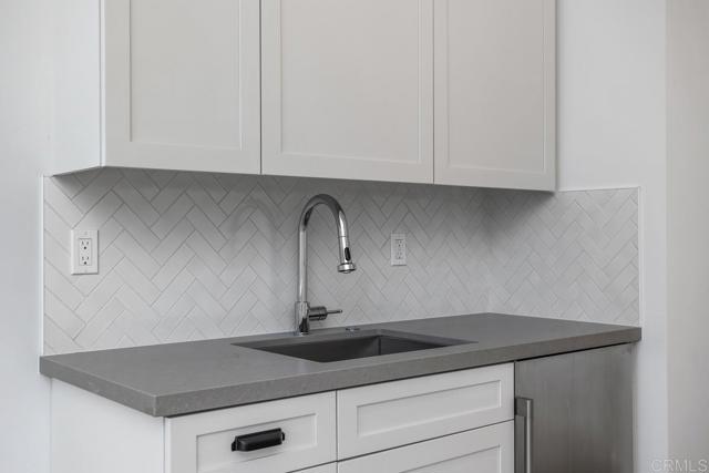 1215 Stonemark Place, Vista CA: https://media.crmls.org/mediaz/677ec621-4c32-4701-b2f4-f93d0bebd089.jpg