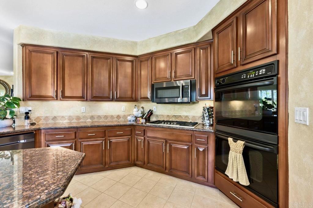 1747 Oriole Ct - photo 8