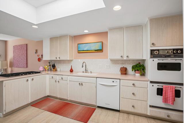 2320 Paseo Del Rey, Palm Springs, CA 92264