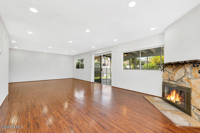 125 Pepper Road, Newbury Park CA: https://media.crmls.org/mediaz/677fa418-336f-462d-92f5-fdec6e520087.jpg