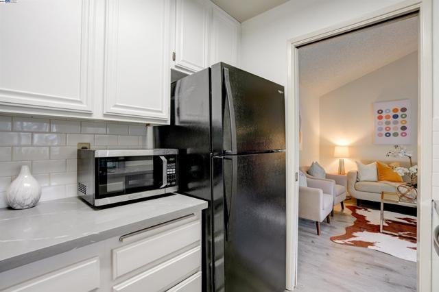 Image 17 of 50 For 6047 Joaquin Murieta Ave  F