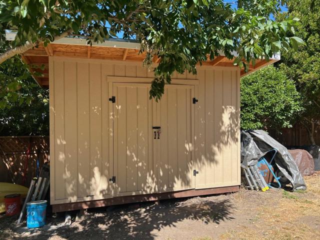 335 Hallsons Lane, Ben Lomond CA: https://media.crmls.org/mediaz/6780bb40-b9cc-4511-92cb-8b6b603221d0.jpg