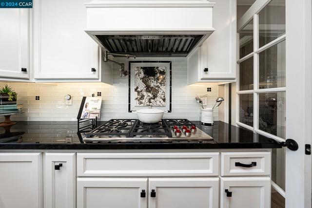 Image 10 of 59 For 604 Lomond Cir