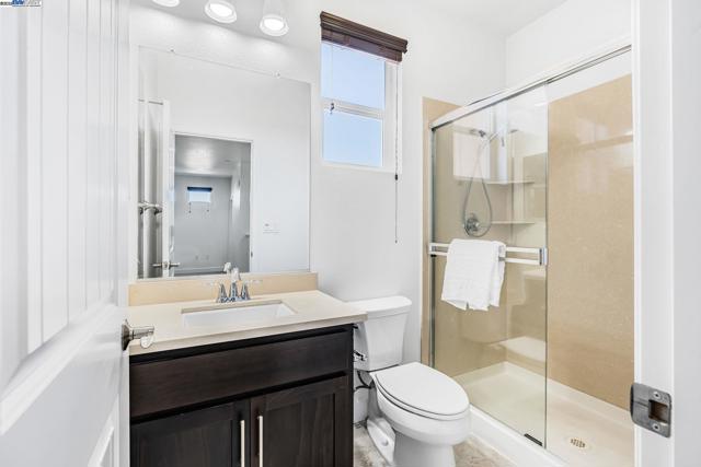 3340 Giovanni Way, Dublin CA: https://media.crmls.org/mediaz/67822048-242a-4fc0-89e6-a99341436f7d.jpg