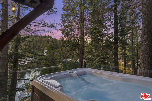 161 Rocky Point Road, Lake Arrowhead CA: https://media.crmls.org/mediaz/6782a0ec-4a18-4cc1-a907-40884f58571e.jpg