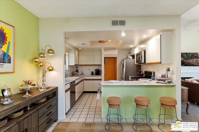 1326 N Tiffany Circle, Palm Springs CA: https://media.crmls.org/mediaz/6782cd10-097c-4e8c-80f9-a9d2f6b4b409.jpg