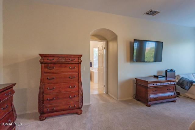 4260 Crabapple Court, Moorpark CA: https://media.crmls.org/mediaz/678332e4-d7f5-4ef4-b9c9-4adf311f2541.jpg