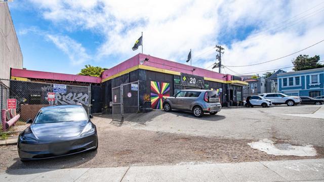 Image 6 of 13 For 4249 Mission Street