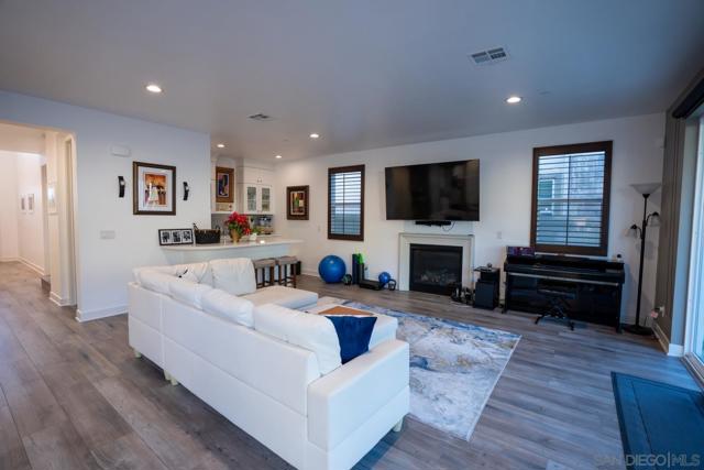 1417 Stearns Whard Rd, Chula Vista CA: https://media.crmls.org/mediaz/678539e9-40e1-470f-be6b-dd2908f1161a.jpg