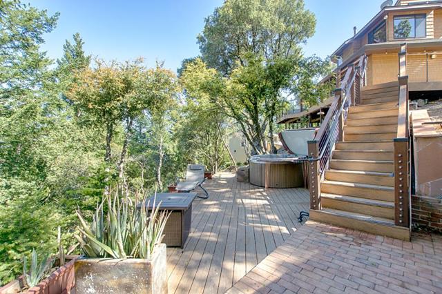 18467 Las Cumbres Road, Los Gatos CA: https://media.crmls.org/mediaz/67864ce0-aa64-4026-85b8-80524155a146.jpg