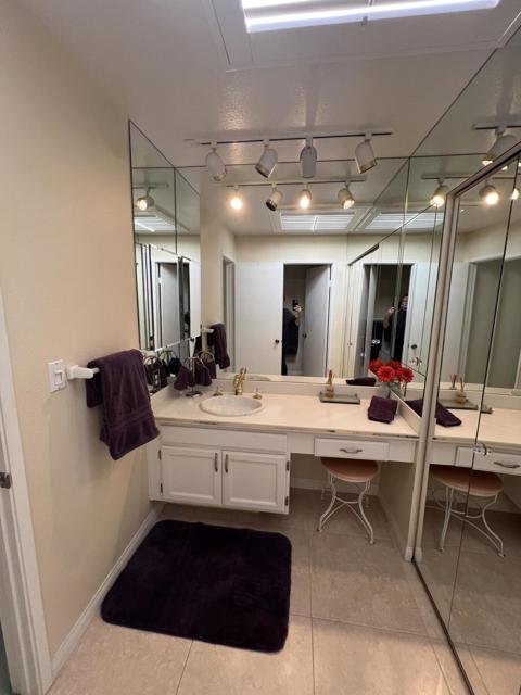75 Calle Encinitas, Rancho Mirage CA: https://media.crmls.org/mediaz/6786e589-0ac3-4ea1-9131-6514efe4804a.jpg