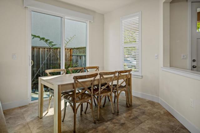 18599 McClellan Circle,  CA: https://media.crmls.org/mediaz/6786e94d-cd26-438a-b2f3-817cc7b16205.jpg