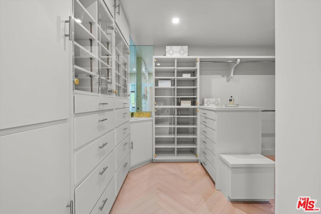 MLS #26845903 image #40