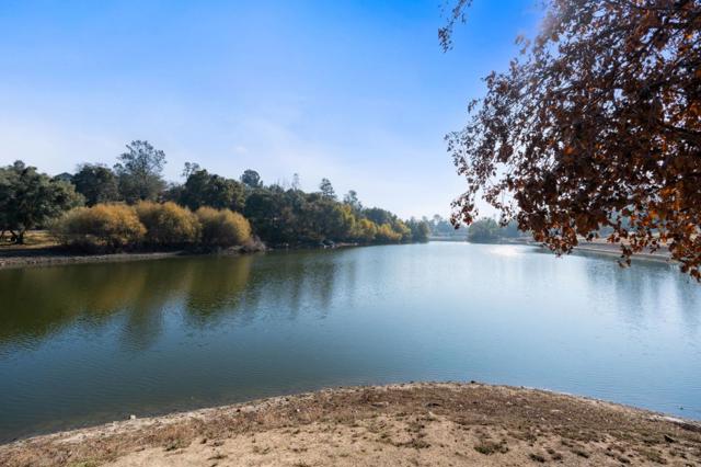 30159 Horseshoe Drive, Coarsegold CA: https://media.crmls.org/mediaz/678742d3-d636-4dd9-986b-a1339acc843c.jpg