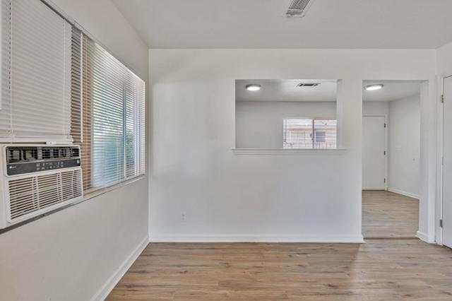 2842 N First Street, Fresno CA: https://media.crmls.org/mediaz/67882231-1dfd-4b3c-b609-049eaba8ef79.jpg