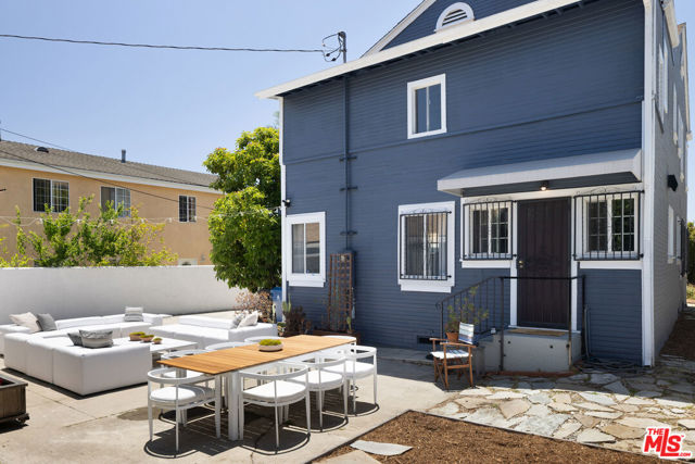 922 N Edgemont Street, Los Angeles CA: https://media.crmls.org/mediaz/67883a33-1ea8-4b0d-b8bb-4431bb543dc4.jpg
