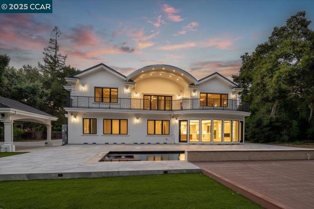 74 Middlefield Rd, Atherton CA: https://media.crmls.org/mediaz/67884c37-650b-4006-beb4-2df525a3f030.jpg