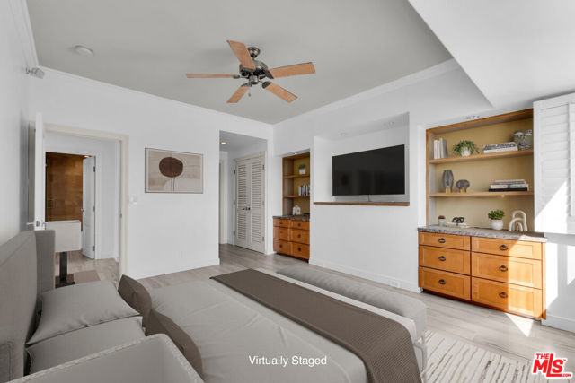 1155 N La Cienega Boulevard, West Hollywood CA: https://media.crmls.org/mediaz/67885dd1-9691-4a72-b1a0-bd79006bd229.jpg