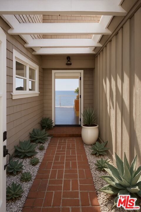 Drew Fenton | 19706 Pacific Coast Highway Malibu CA | MLS: 7358283