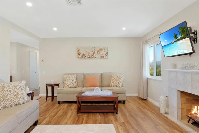 16421 Ramada Dr, San Diego CA: https://media.crmls.org/mediaz/678a2f59-44f3-4bc2-b09a-26e893df08d3.jpg