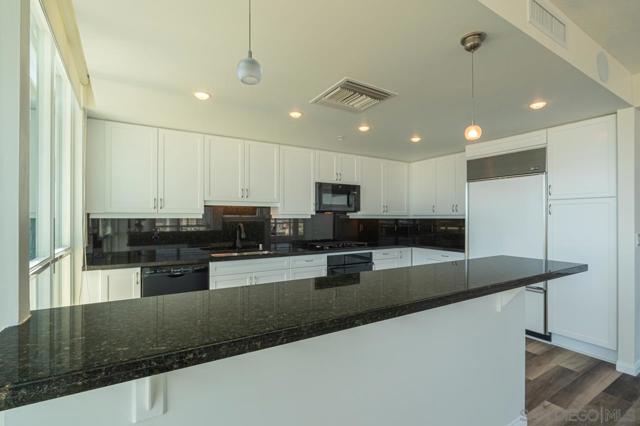 510 1st Ave, San Diego CA: https://media.crmls.org/mediaz/678a4b6e-ebb5-4522-8b06-e353f1493e8e.jpg