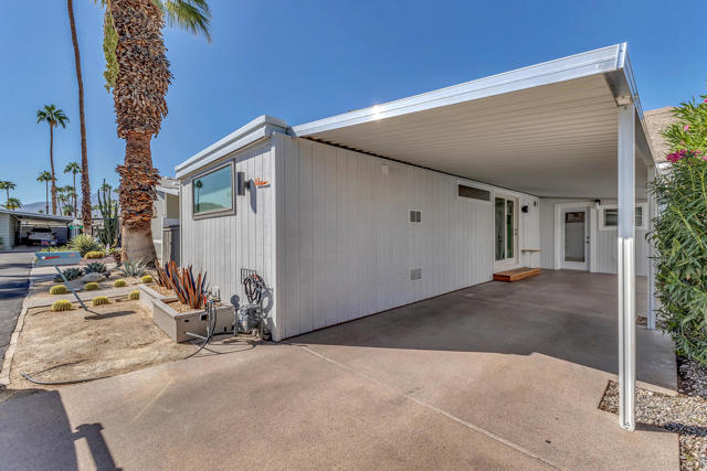 69 Nile Street, Palm Springs CA: https://media.crmls.org/mediaz/678a5b96-d89d-478a-8a2b-cc669750c962.jpg
