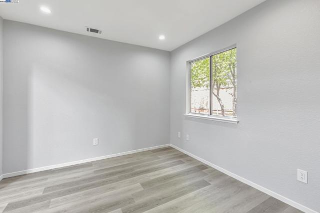 5132 Pioneer Way, Antioch CA: https://media.crmls.org/mediaz/678ab3de-3740-4c5c-8f88-9738ecbdd9df.jpg