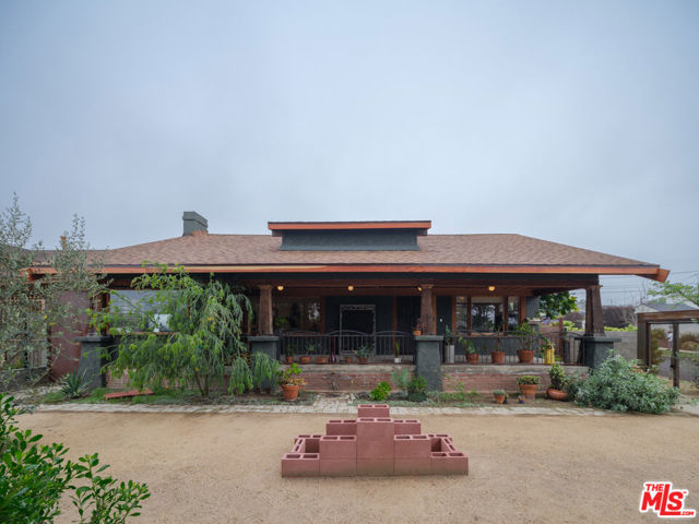 5701 7th Avenue, Los Angeles CA: https://media.crmls.org/mediaz/678b6d36-676a-4f85-802c-dc0461381fc7.jpg