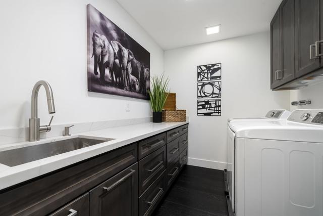 6 Amherst Court, Rancho Mirage CA: https://media.crmls.org/mediaz/678e2d24-fc4c-481d-8a13-b68ee33fe381.jpg
