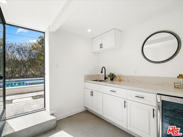 251 Cloydon Circle, Santa Barbara CA: https://media.crmls.org/mediaz/678e65cd-48ab-4d3e-828b-3427eb9e979b.jpg