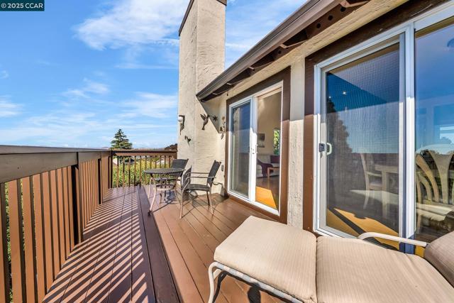 1310 Lewis Ln, Pinole CA: https://media.crmls.org/mediaz/678f1e23-5e99-4b05-b483-0d5bad1bc097.jpg