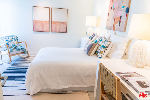 880 Hilldale Avenue, West Hollywood CA: https://media.crmls.org/mediaz/678f8bd2-e5cc-4a90-bf79-16f2eb00ca2b.jpg